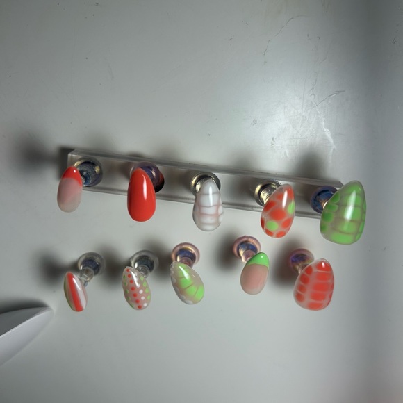 Colorful Nail Art Set - Picture 1 of 2